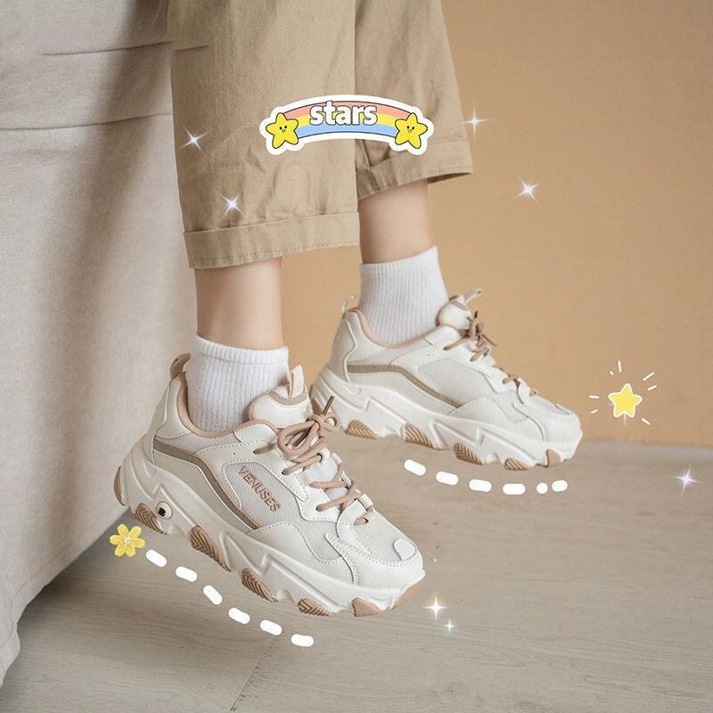 red dad's shoe girl in the 2023 springs and falls