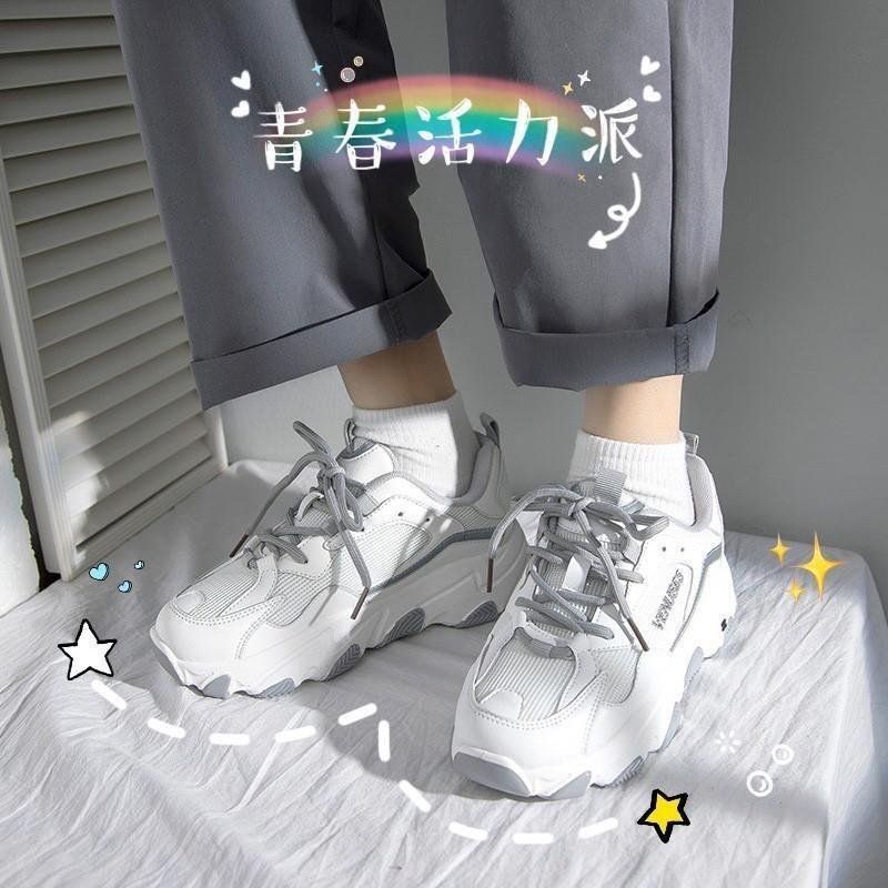 red dad's shoe girl in the 2023 springs and falls