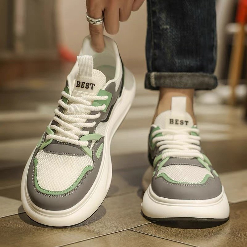 A new 2024 for men in their summer shoes