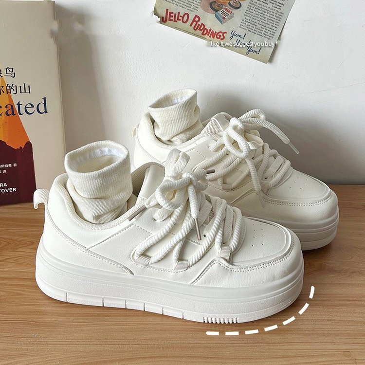 Little white-shoe girls from around the world, 2024 new flashbacks in summer