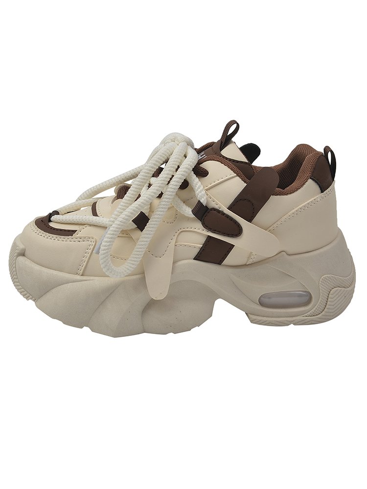 Europe stands on a small scale, old man's shoes and girls' spring fall are so hot, 2024 new and extra recreational sneakers