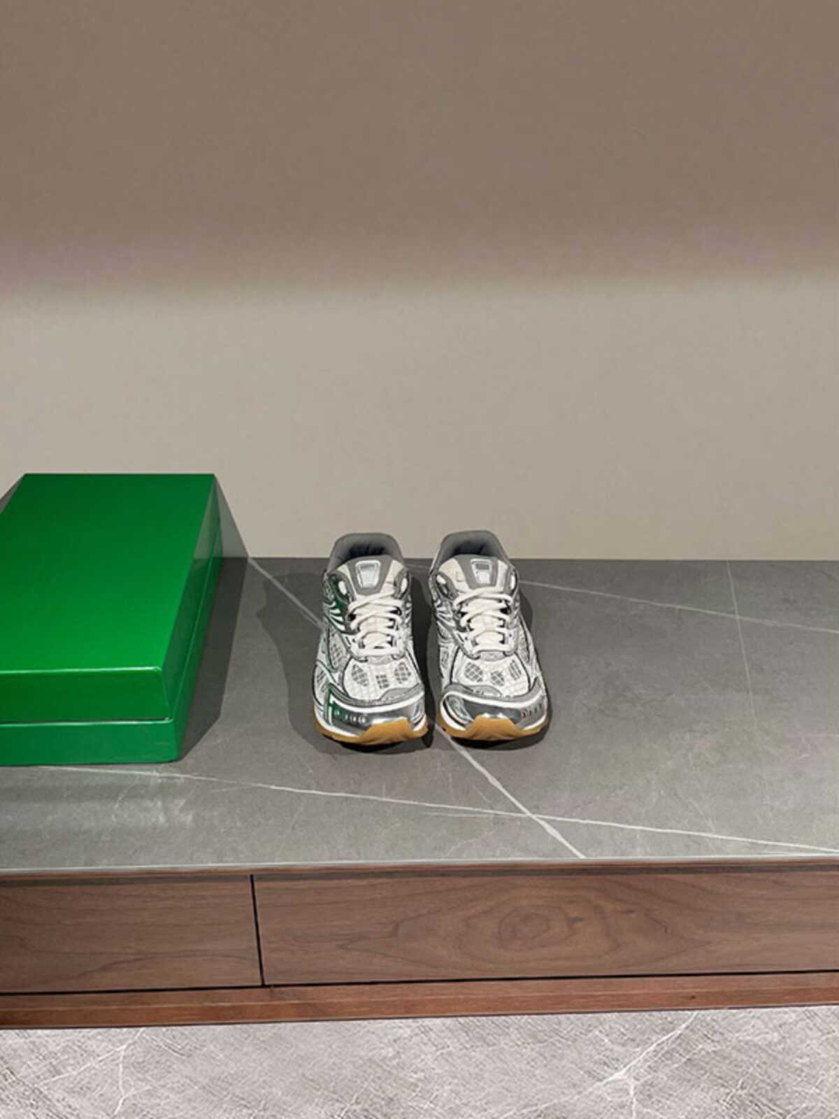 Wang's one-and-a-half silver sneakers
