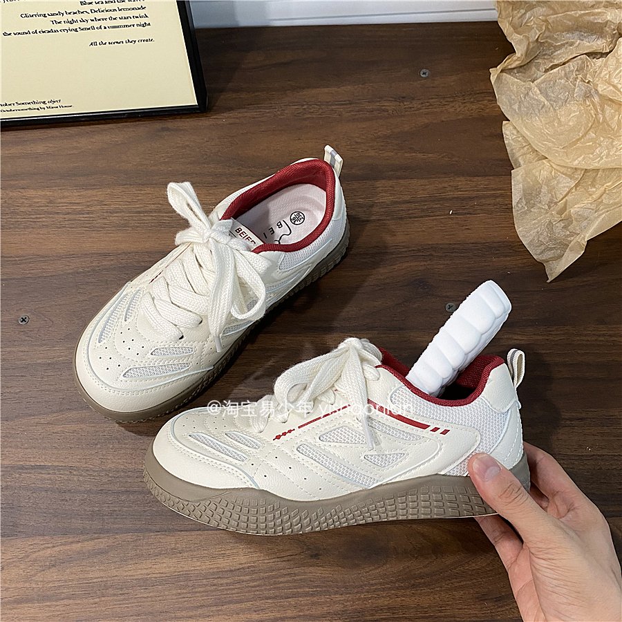 youngster, the korean student's internet-based white shoe girl, ins, 2024, has a new one