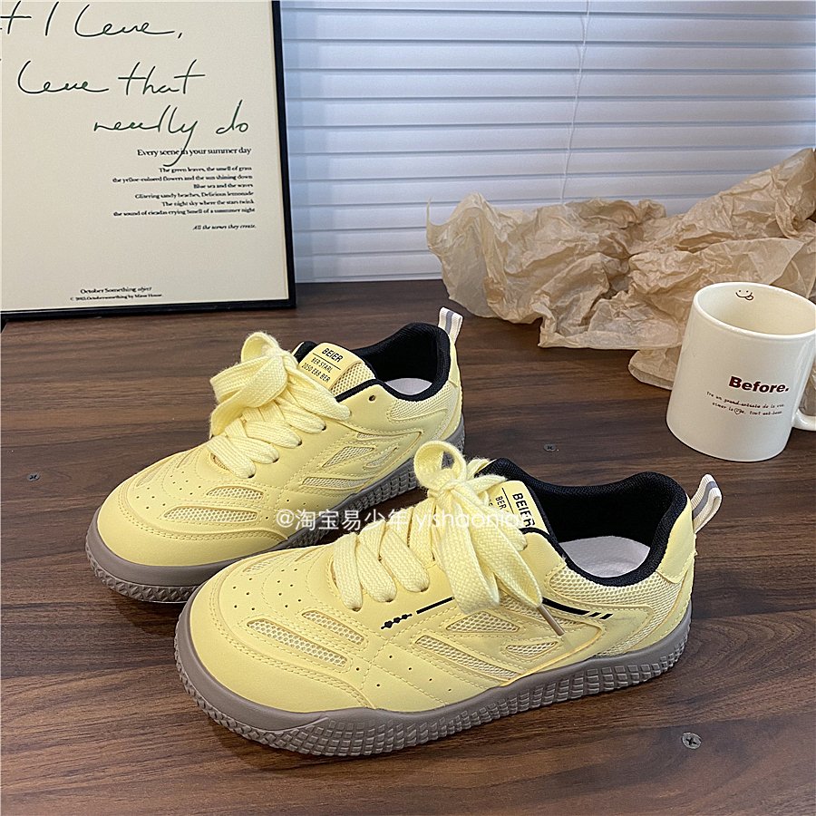 youngster, the korean student's internet-based white shoe girl, ins, 2024, has a new one