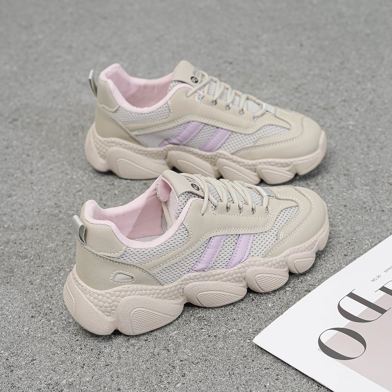 A new 2024 for a girl's shoes in the autumn