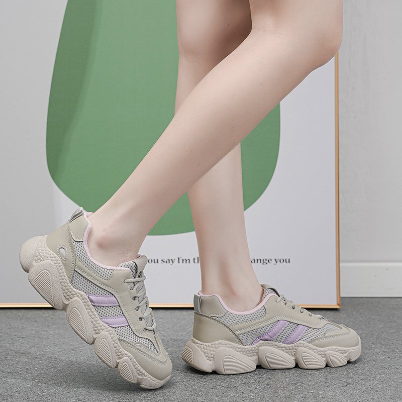 A new 2024 for a girl's shoes in the autumn