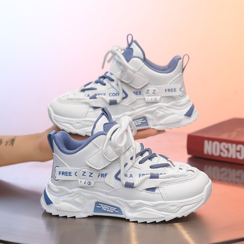 The new 2024 in the Spring Shoes, Daddy's Shoes, Junior High School students, cut off the shock