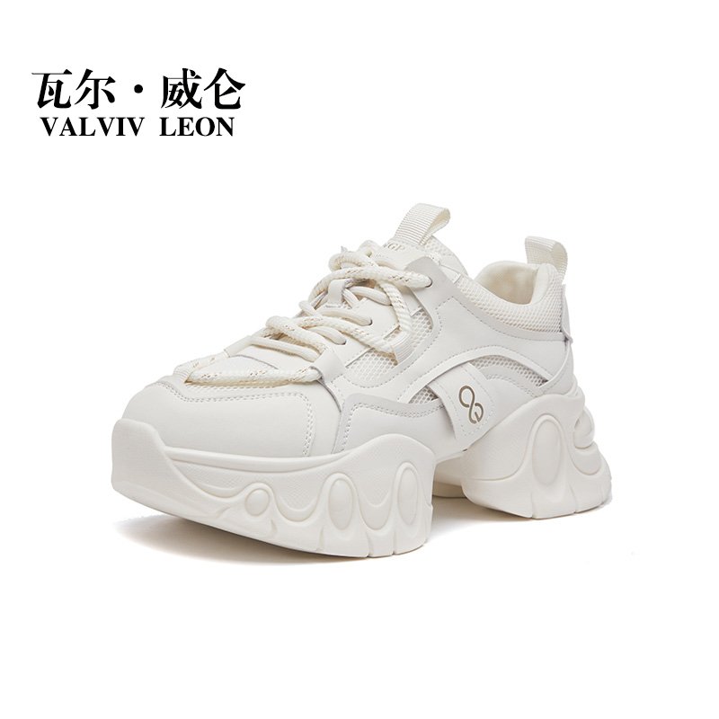 VALVIV LEON'S FATHER SHOOT KOREA HOLDING IN SUMMER 2024