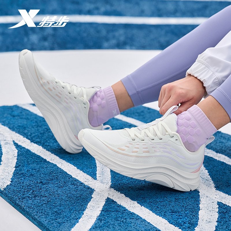 Sprinting shoes for the new summer sneakers