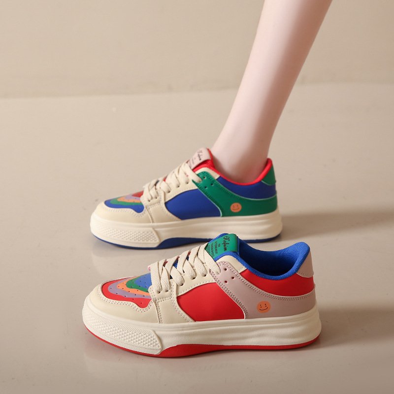 the white-coloured girl, 2024 spring and summer rainbow ins sports shoes, breathed in the leisure-board shoes