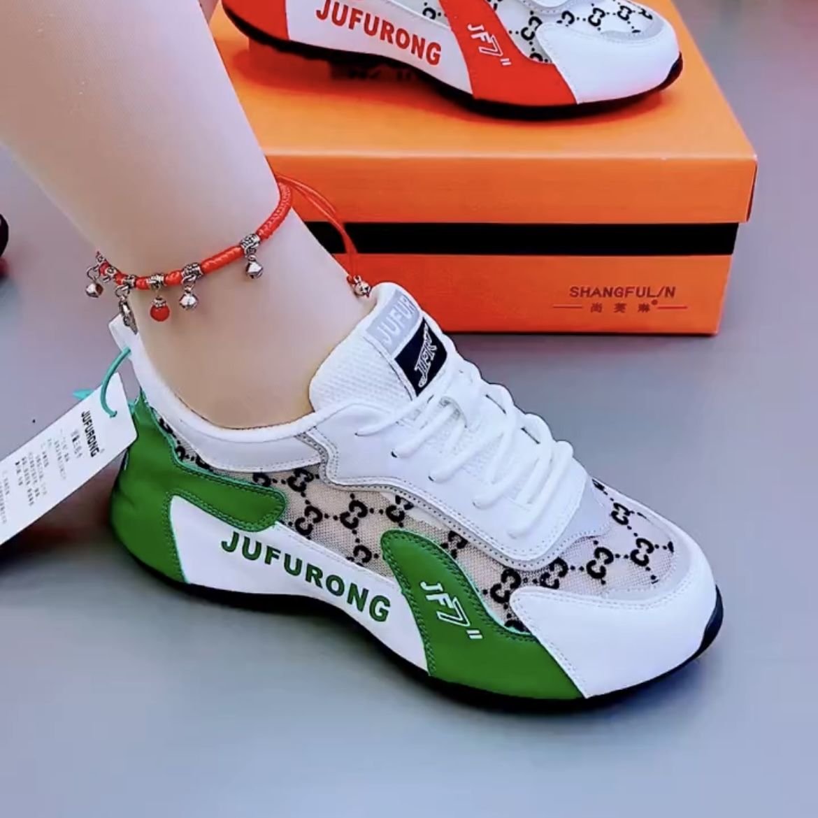 2024 soft-stealing old dad's shoes light-slip-proof-net sports shoes dancing shoes in the square