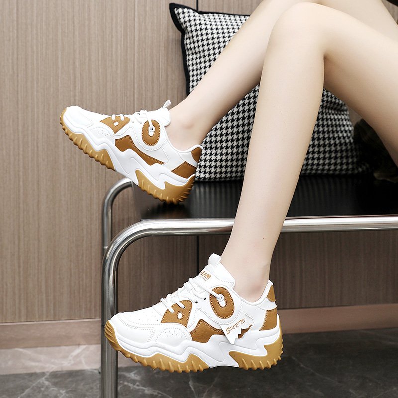 A new 2024 in the bottom of the fall and winter shoes for the sneakers