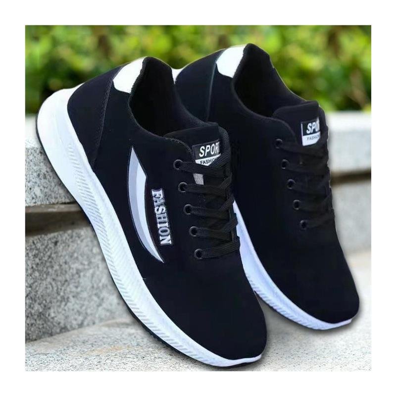 "Sweat and summer low-class men are comfortable with grinding and light with dirty soft-skinned boys' shoes."