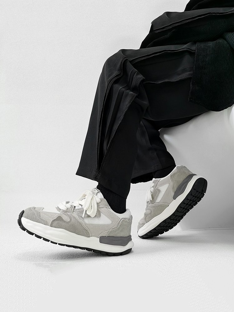 Lodmont dissolved old dad's shoe dailies and he's on the net