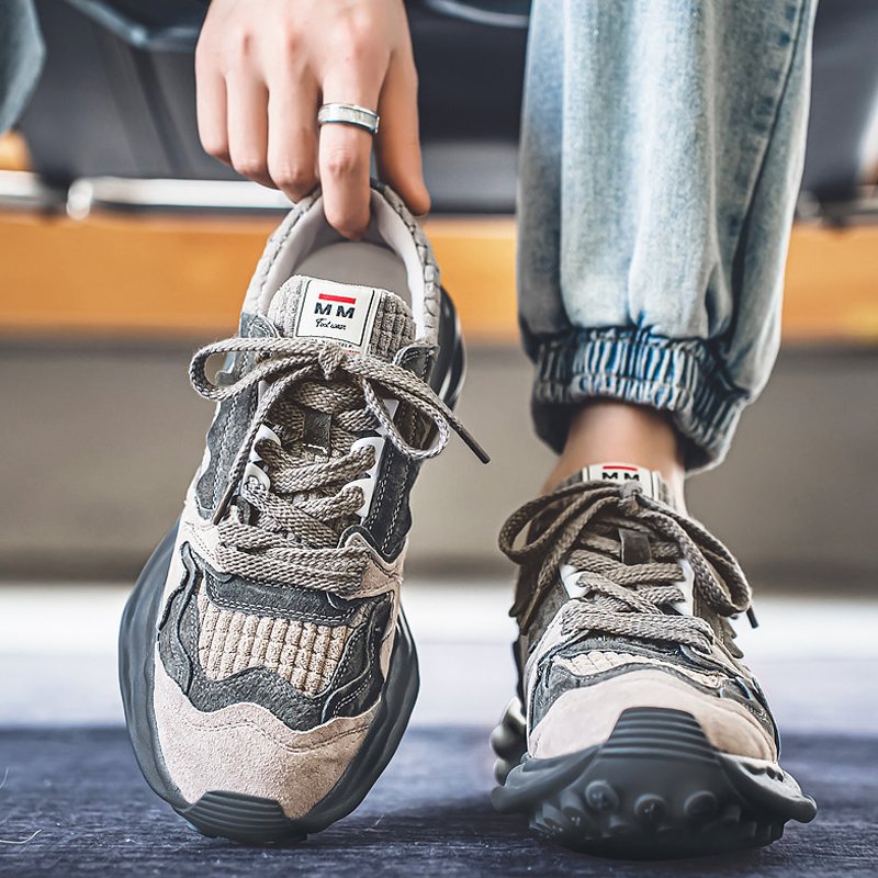 In the fall of the Red Red Shoes, the new 2024 summer recreational sports campaign has raised the heights of his dad's hips