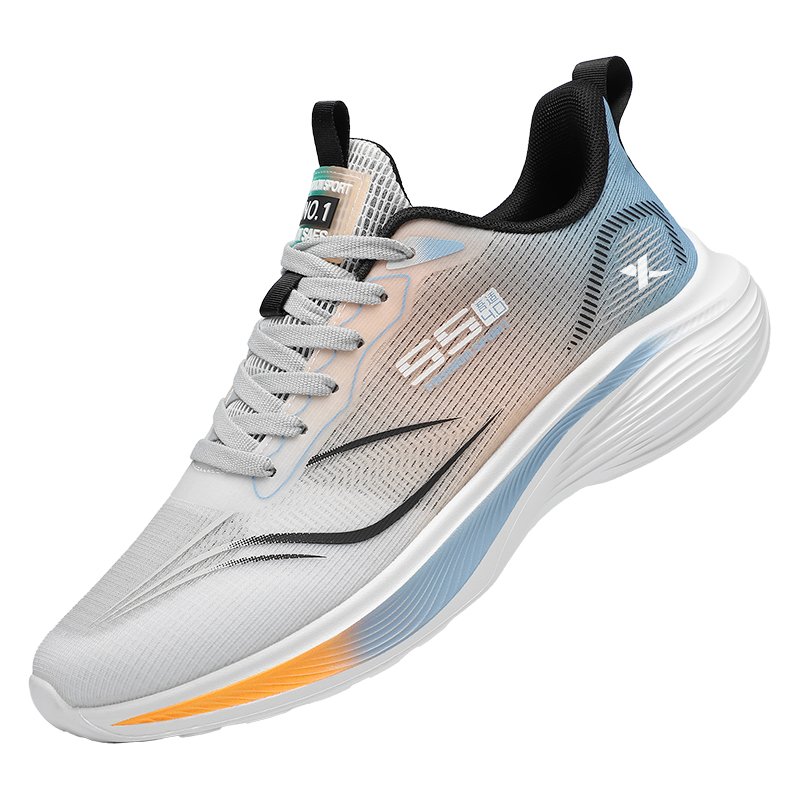 The new hot-shoes for the summers lighten the tremors and scrambles with the students' soft-floor sneakers