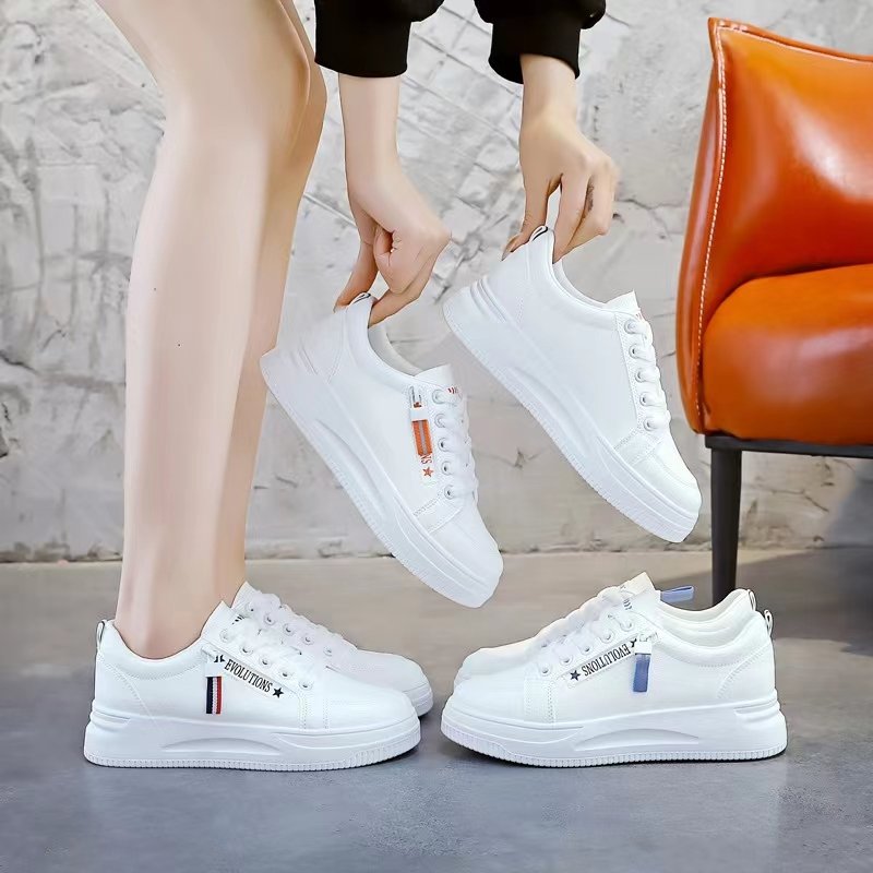 Red and blue, scavenging, white-skinned, white-shoe girl, 2024 spring, flat-spring