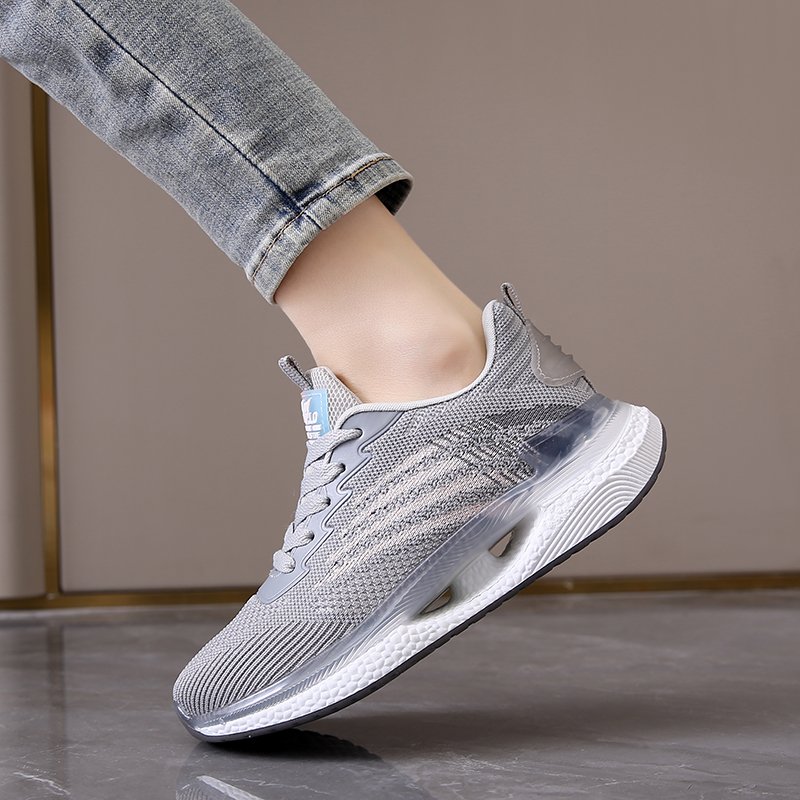 Sports shoes for sports examinations in female shoes