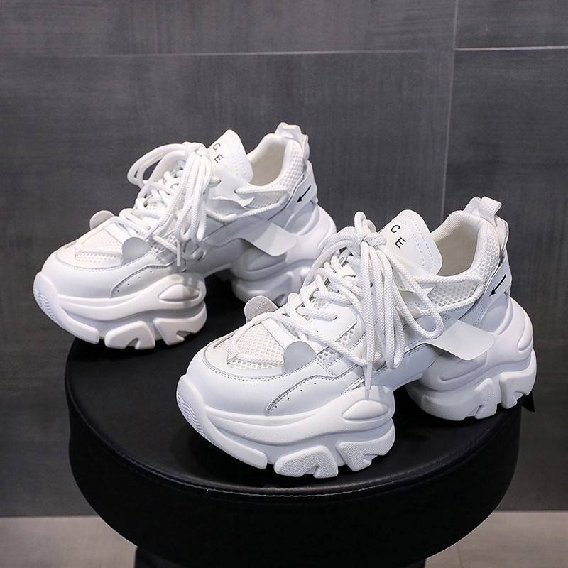 Add a new 2024 for Dad's shoe girl in a thick base