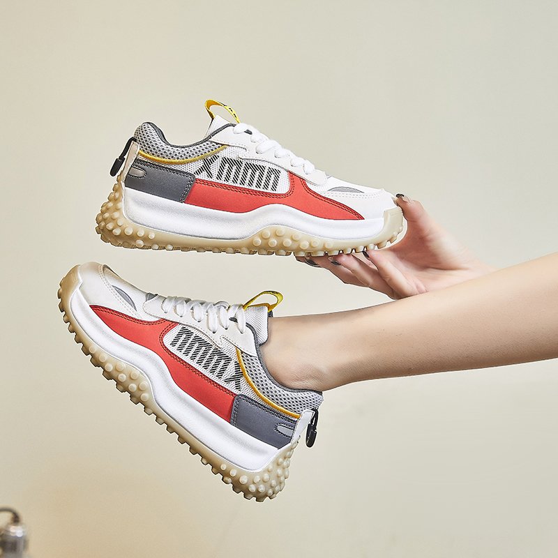 ♪ A girl's shoes in the fall ♪