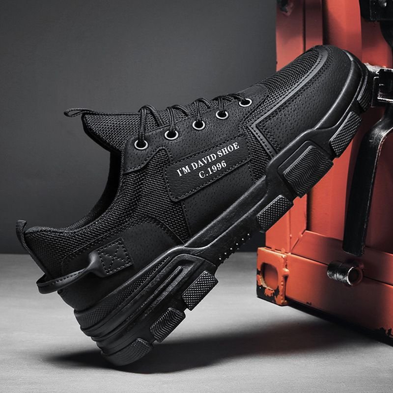 The men's shoes are waterproof and skating, and the men's shoes tend to grind black-board shoes