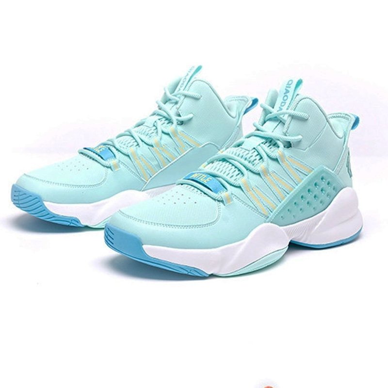 2024 short-coded boys in Jordan basketball shoes in China