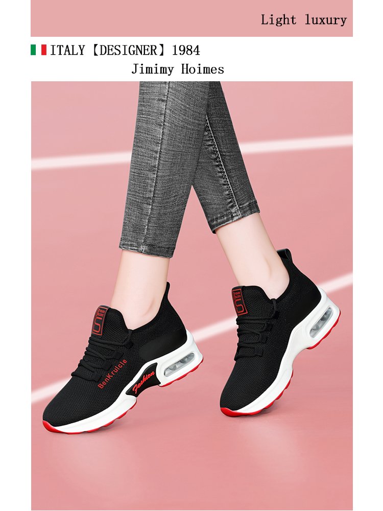 a new 2024 spring and autumn sneakers on the soft bottom