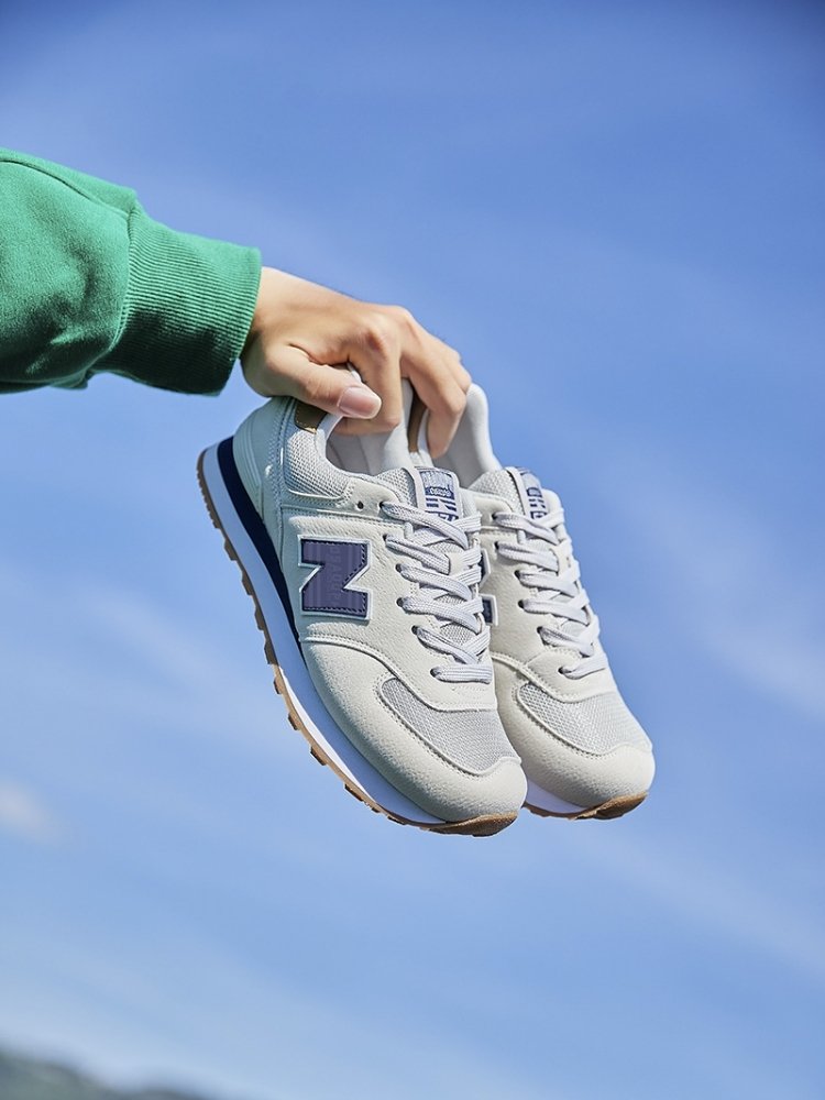 The new 574-brother sneakers in the fall of the New Brunswick flagship
