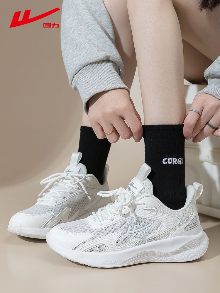 Swimming shoes for the new 2024 summer air-smoke net lighten the little white running shoes for the kids