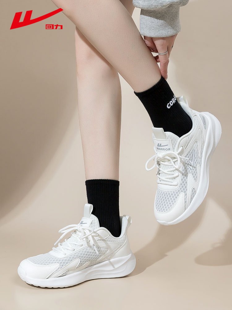 Swimming shoes for the new 2024 summer air-smoke net lighten the little white running shoes for the kids