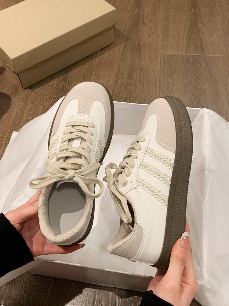 Laedder Shoegirl's summer 2024, a new one with a flat-spring and autumn shoes and a single shoe