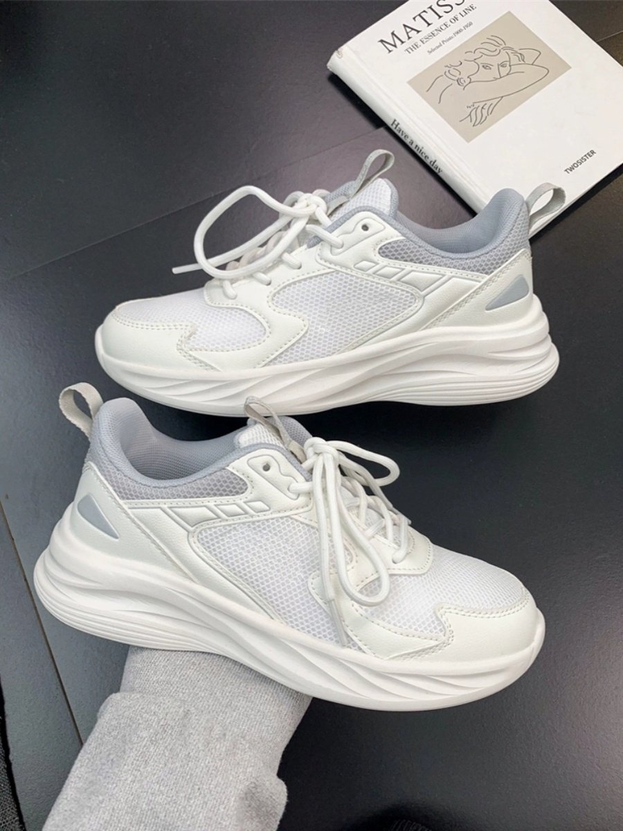 "Students run shoes, girls' shoes are light and smooth