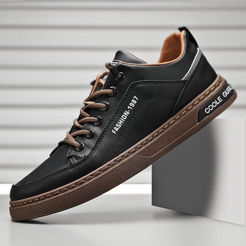 The new white-shoe skateboarder in autumn 2023