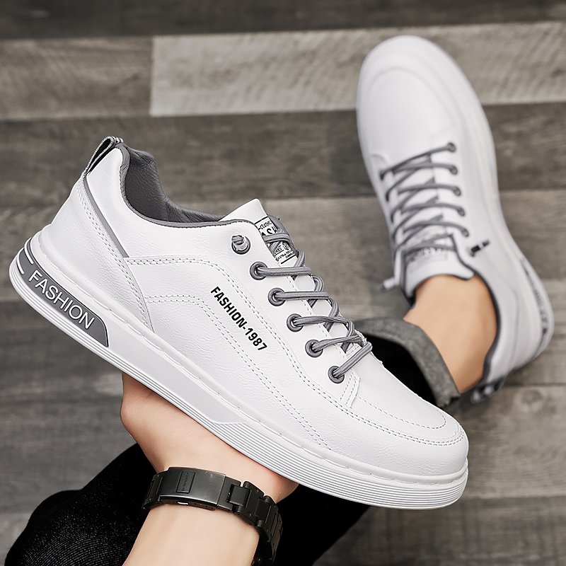 The new white-shoe skateboarder in autumn 2023
