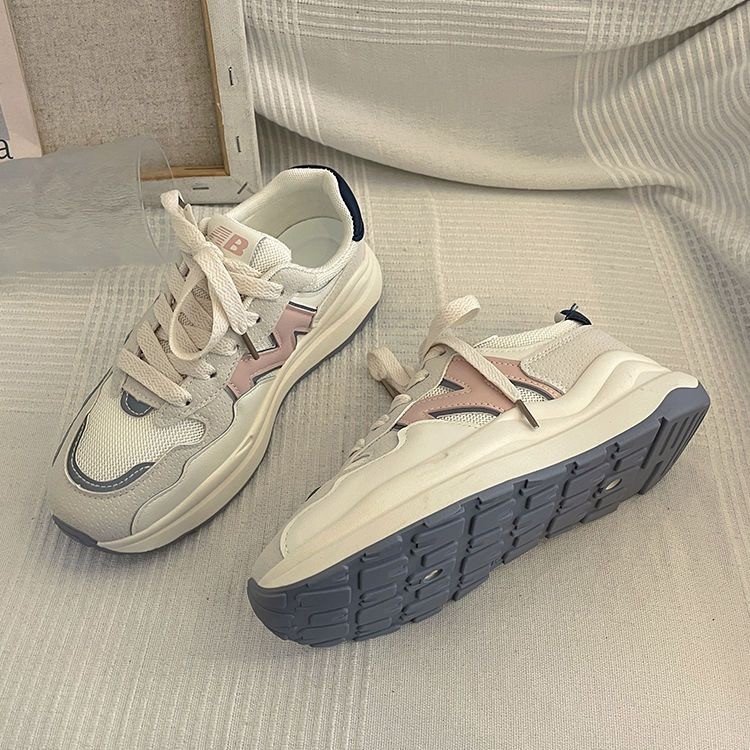Old man's shoes and girls' 2024 new spring and autumn shoes with a thick, white, sweet, air-recreational sneakers