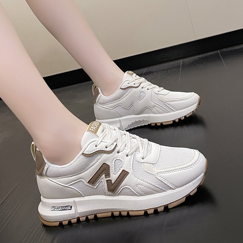 A new 2024 in the spring and summer sneaker