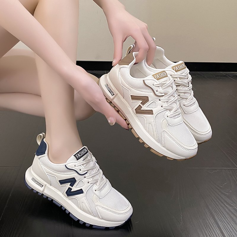 A new 2024 in the spring and summer sneaker