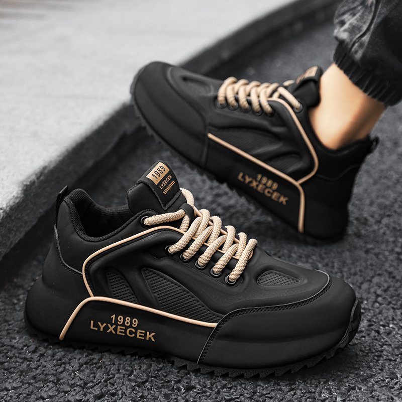 Europe's Autumn Shoes with a great sense of leisure and running