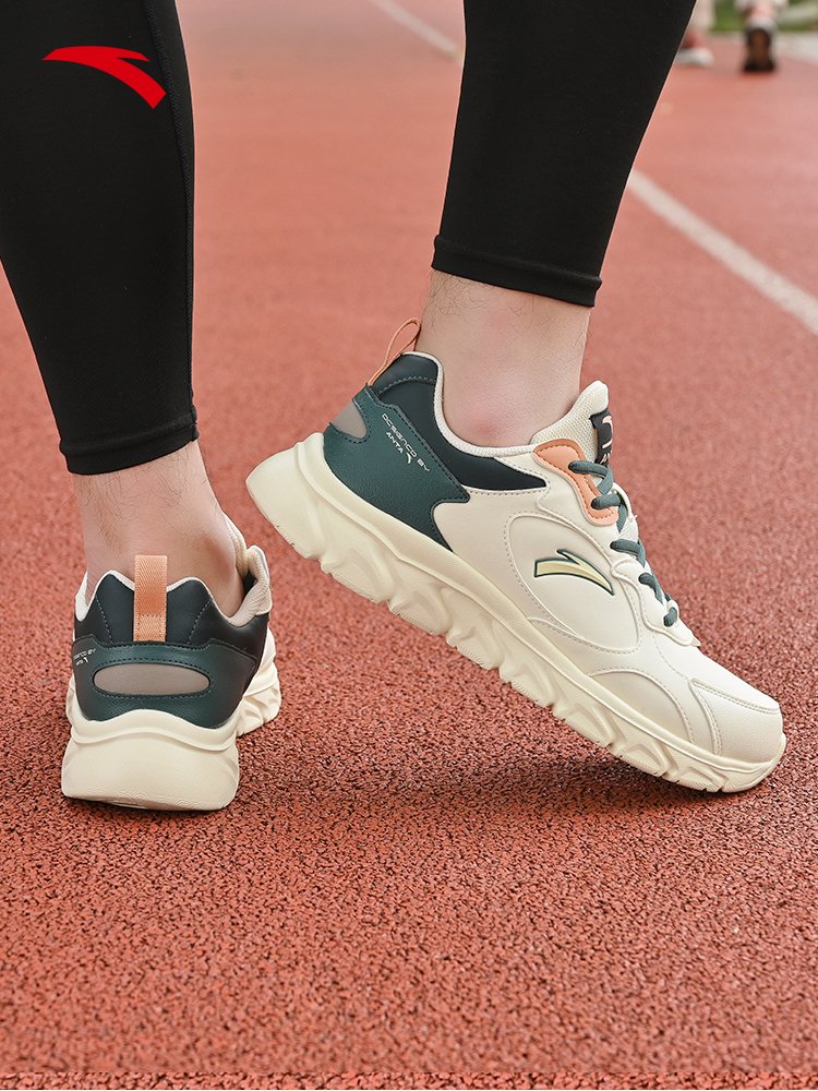 A new 2024 Autumn Men's Leisure Travel Shoes