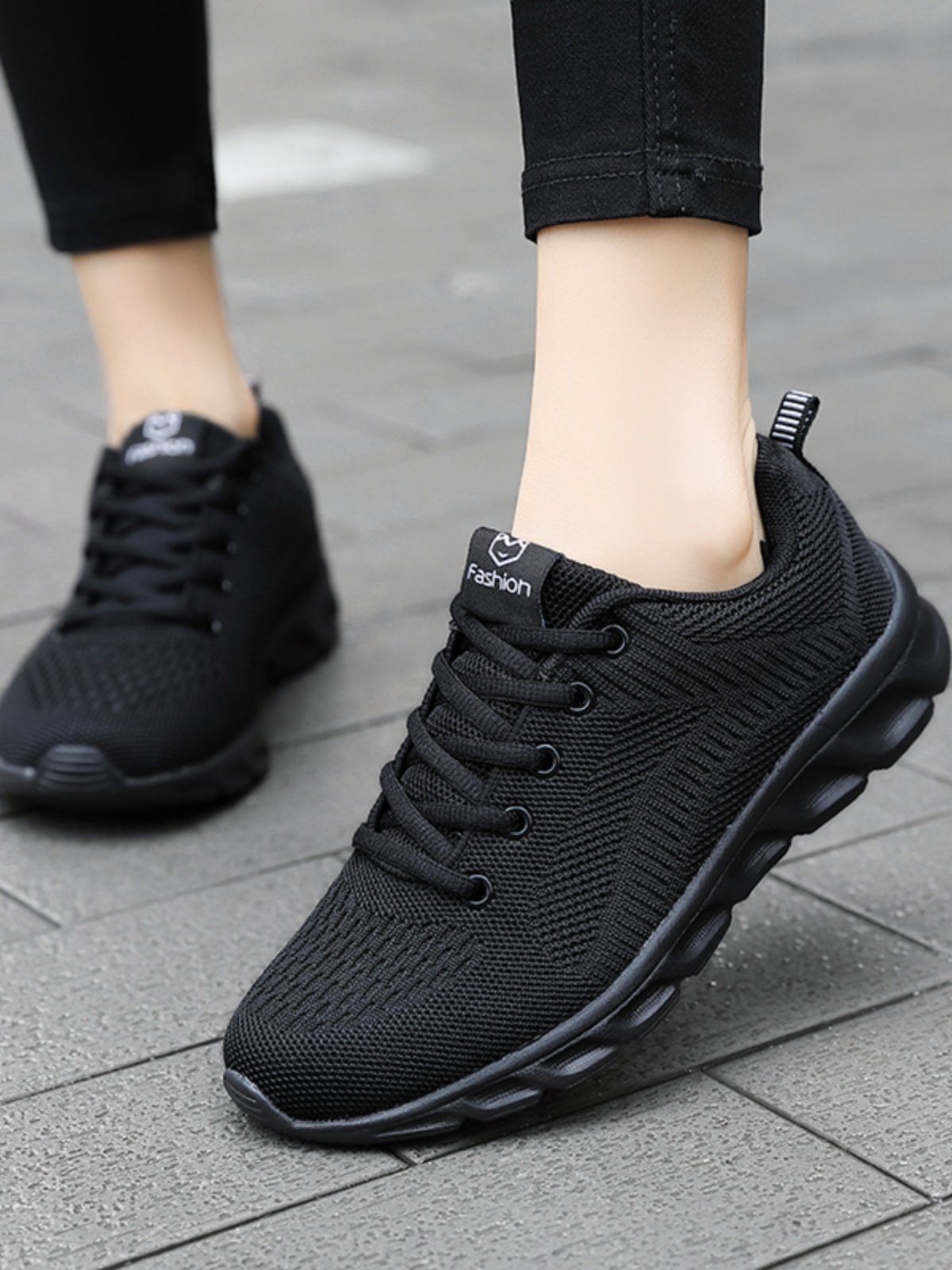 "Summer girl sneakers smooth and light running sneakers