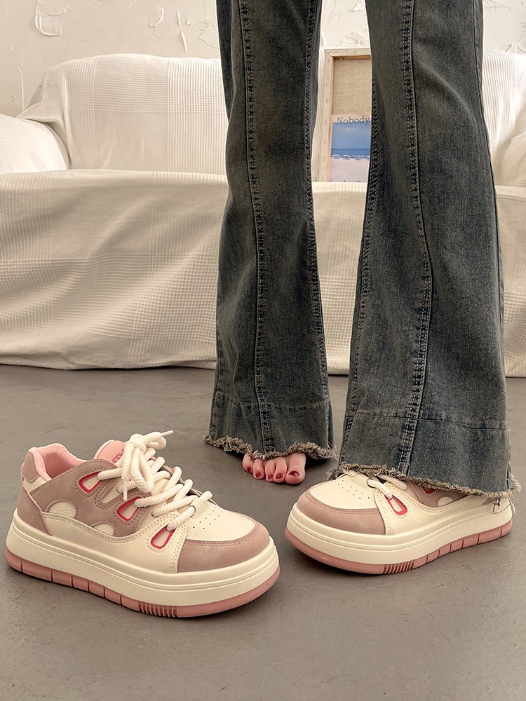 ♪ The Queen's Shoes ♪