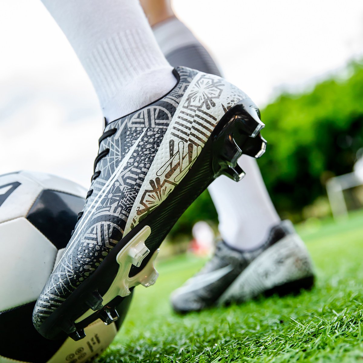 High quality factory customized hot selling long nail broken nail anti slip football shoes customized football shoes popular