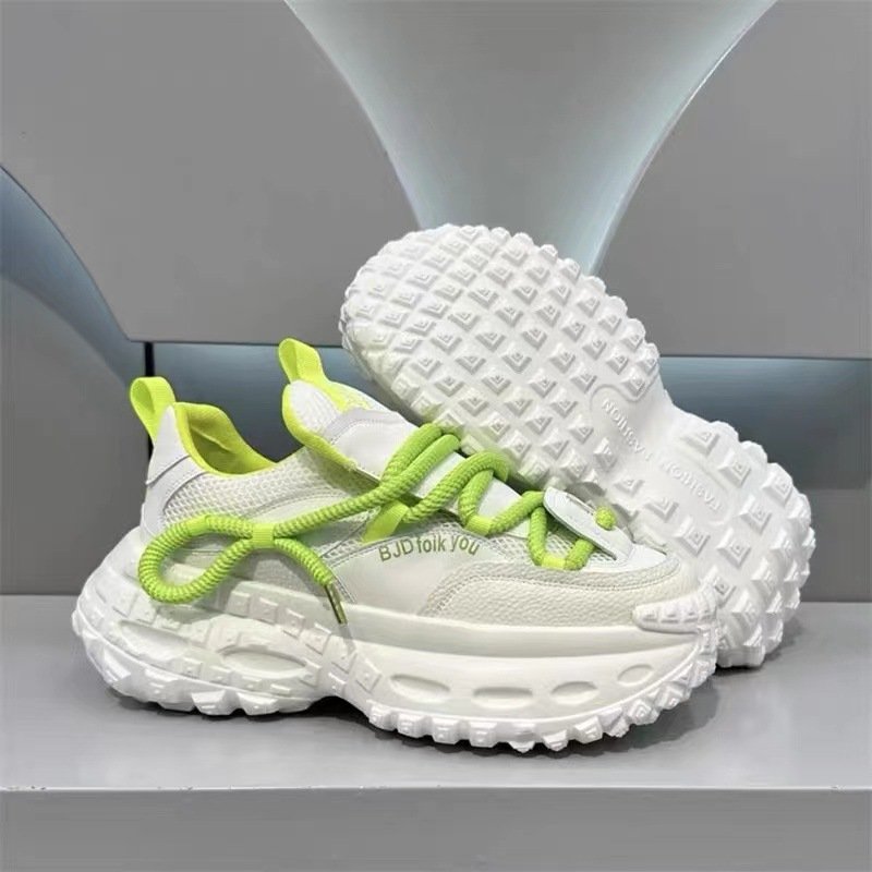 2024 new men's fashion casual sports shoes air cushion increase soft sole sports skateboard shoes lace-up walking shoes