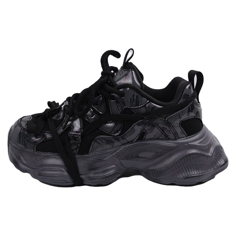 2024 new men's fashion casual sports shoes cushioned soft sole skateboard shoes lace-up walking shoes