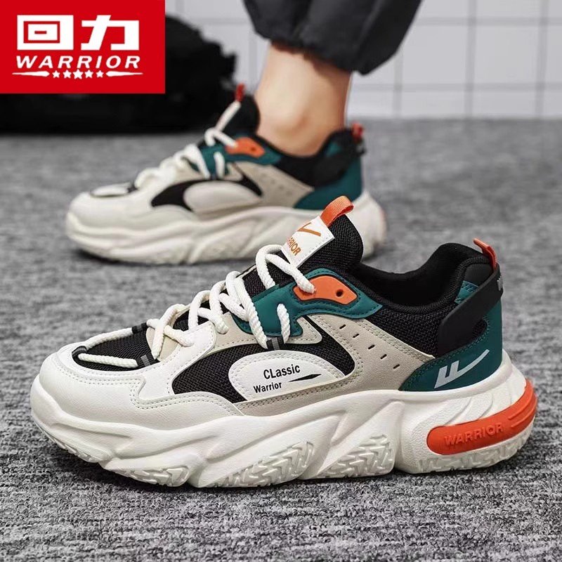 A new 2024 in backshoes, black in autumn and winter