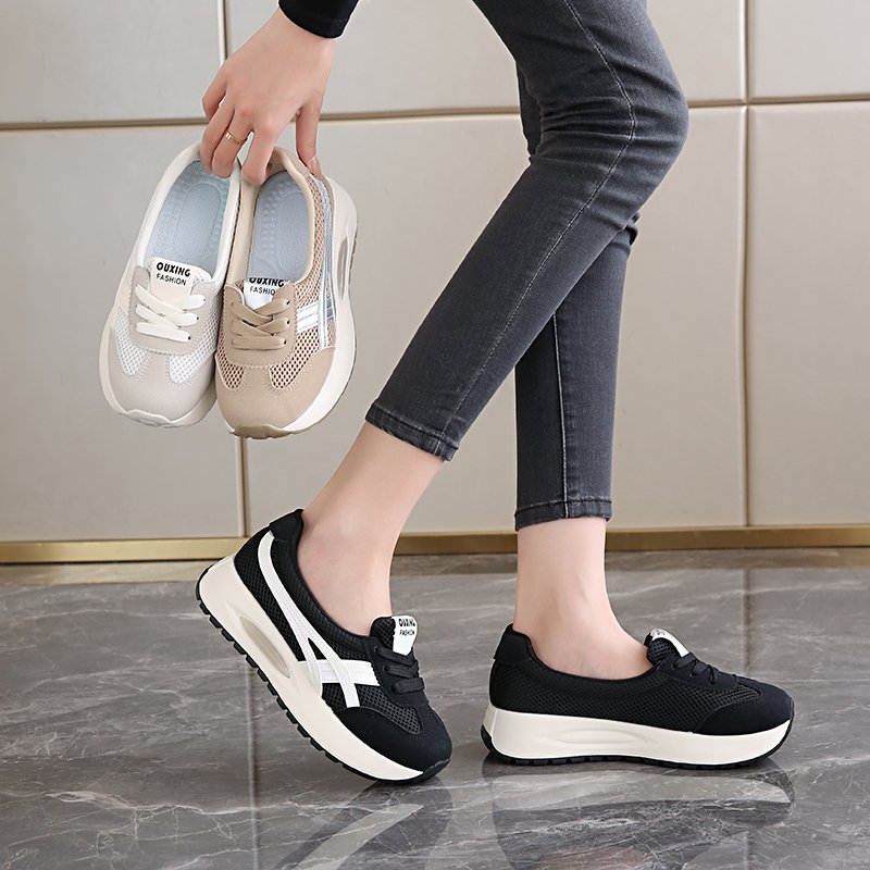 The black sneakers, thick on the bottom, scrambled 2024 new soft-scrambled, untired on the net