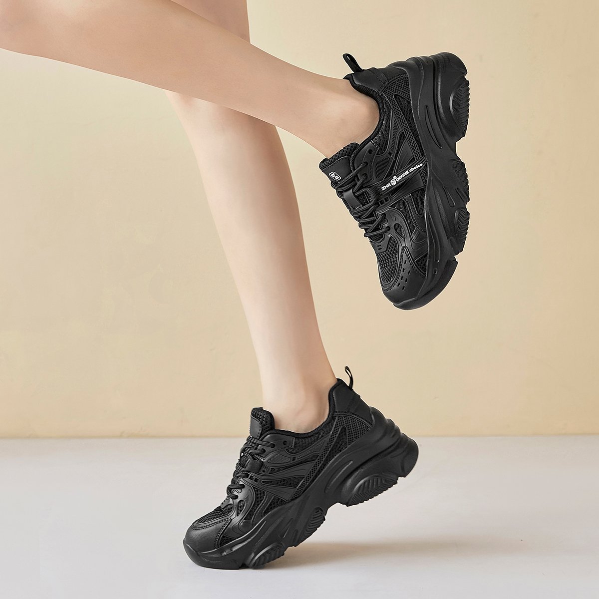 Black old man's shoe girl's new 2024 in the fall