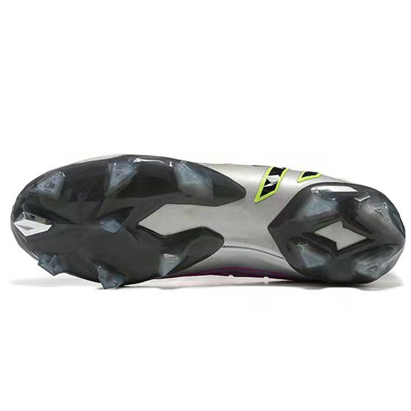 Men's Soccer Cleats Football shoes Professional Soccer Sneakers Shock absorbing football sneakers