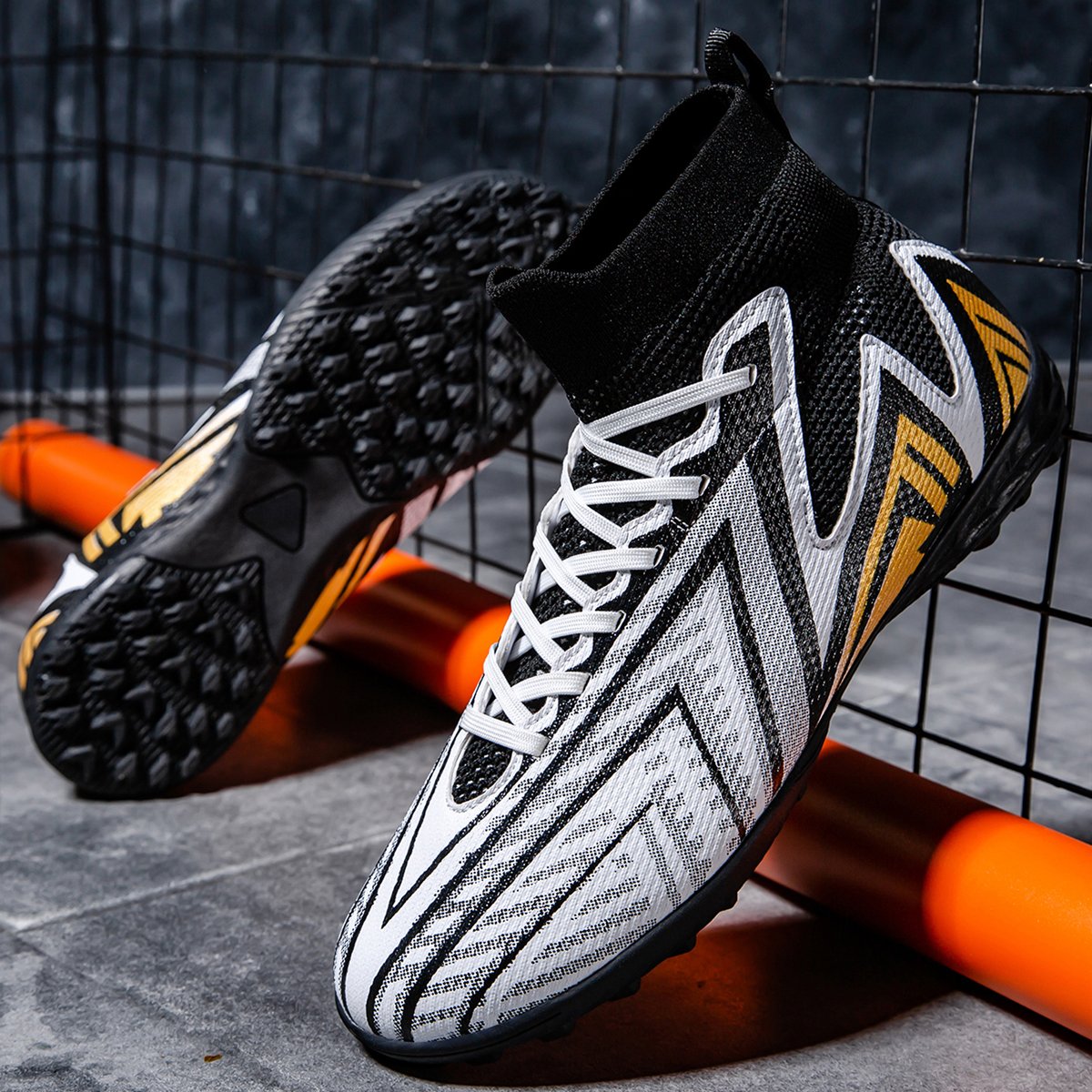 High quality factory customized hot selling long nail broken nail anti slip football shoes customized football shoes popular