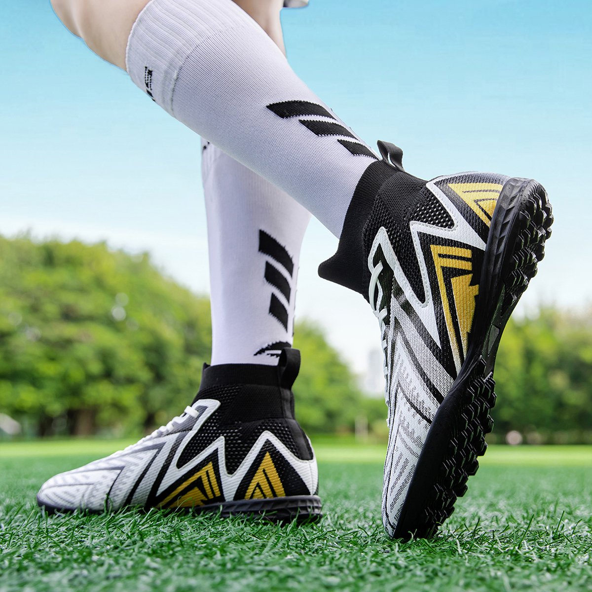 High quality factory customized hot selling long nail broken nail anti slip football shoes customized football shoes popular